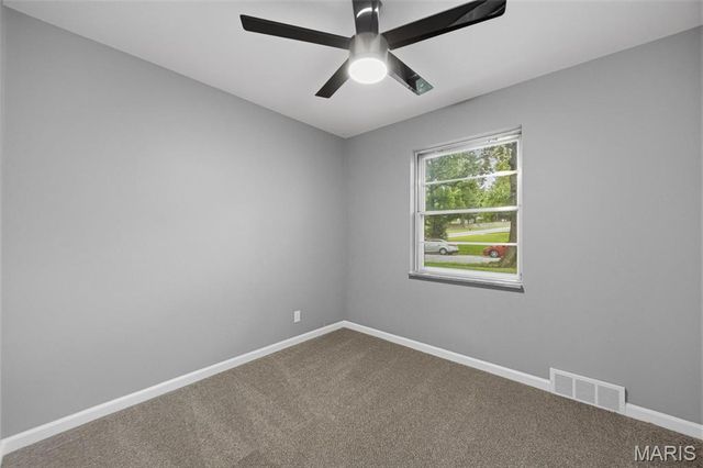 8605 Mayflower Court, University City, MO 63132