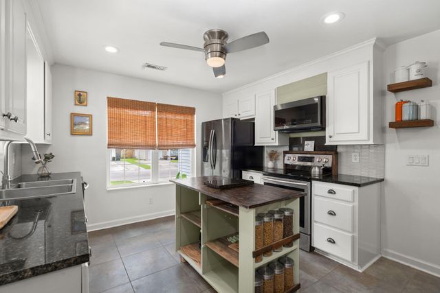 6692 Bent Creek, North Charleston, SC 29420