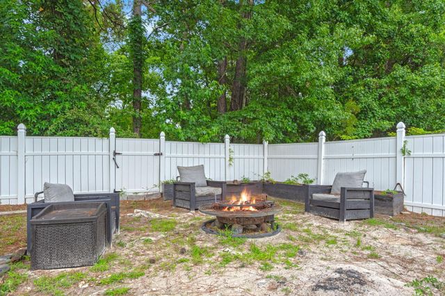 6692 Bent Creek, North Charleston, SC 29420