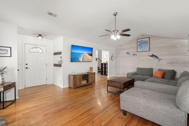 6692 Bent Creek, North Charleston, SC 29420