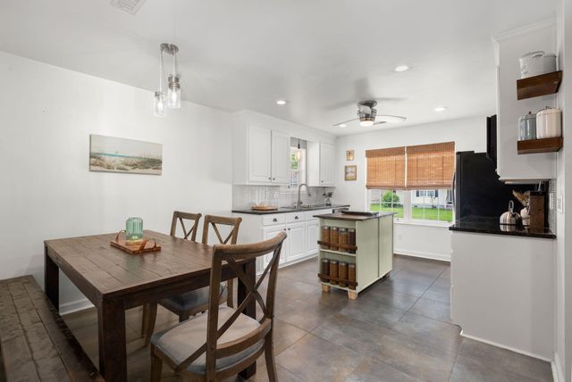 6692 Bent Creek, North Charleston, SC 29420