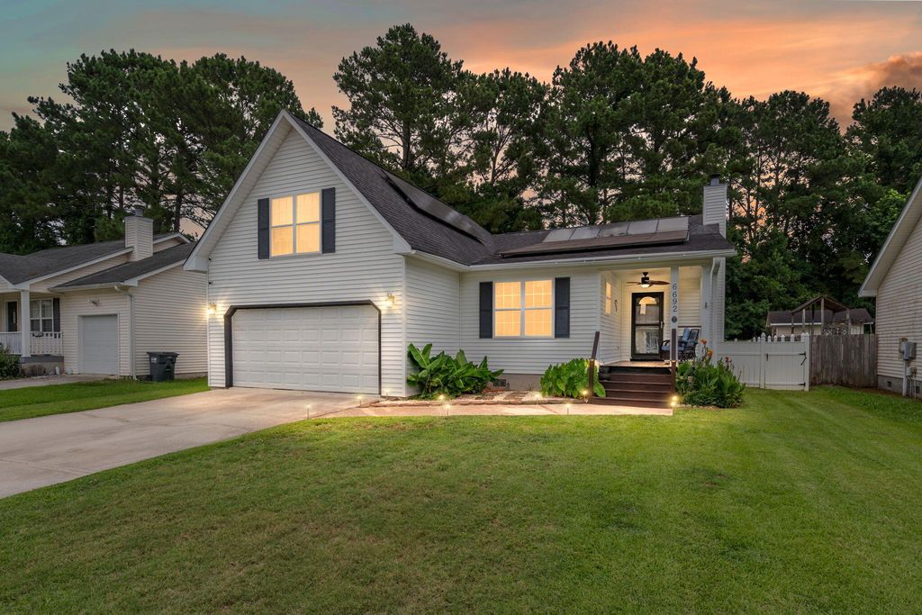 6692 Bent Creek, North Charleston, SC 29420