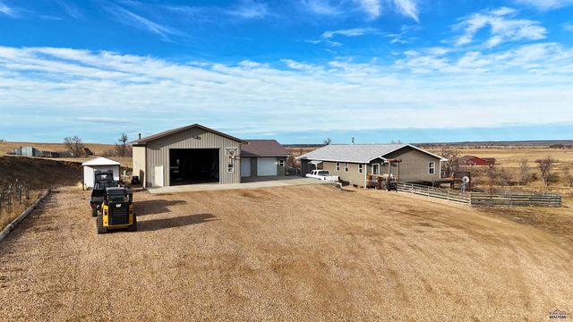 13846 TRIPLE T TR, Vale, SD 57788