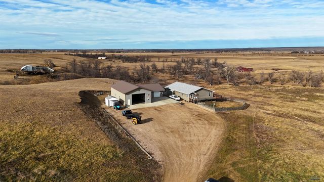 13846 TRIPLE T TR, Vale, SD 57788