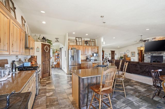 13846 TRIPLE T TR, Vale, SD 57788