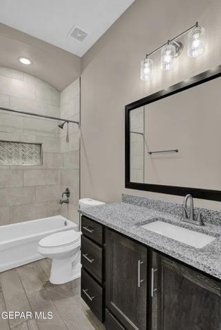 130 Loma Parda Trail, Sunland Park, NM 88063
