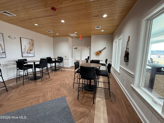 2072 Royal Pines Drive, New Bern, NC 28560