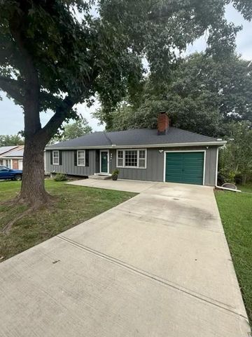 8513 Arlington Avenue, Raytown, MO 64133