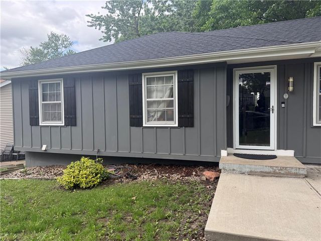 8513 Arlington Avenue, Raytown, MO 64133