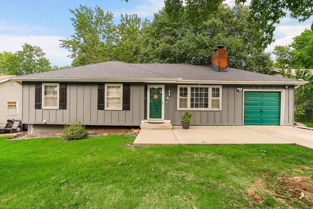 8513 Arlington Avenue, Raytown, MO 64133