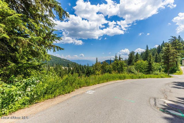 614 Telemark Rd, Sandpoint, ID 83864