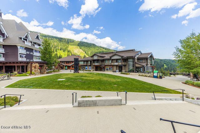 614 Telemark Rd, Sandpoint, ID 83864