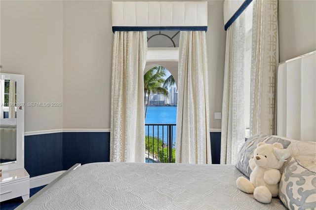 3914 Island Estates Dr, Aventura, FL 33160