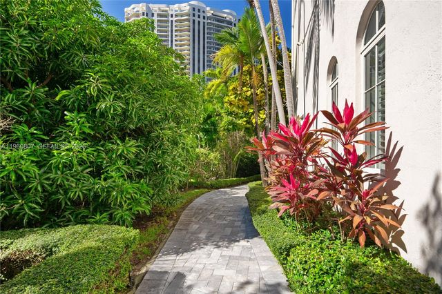 3914 Island Estates Dr, Aventura, FL 33160