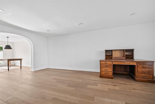 12618 Huntingwick Drive 100, Houston, TX 77024
