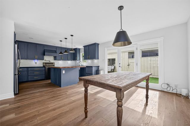 12618 Huntingwick Drive 100, Houston, TX 77024