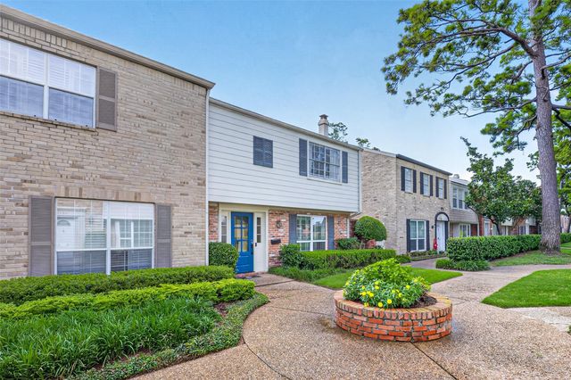 12618 Huntingwick Drive 100, Houston, TX 77024