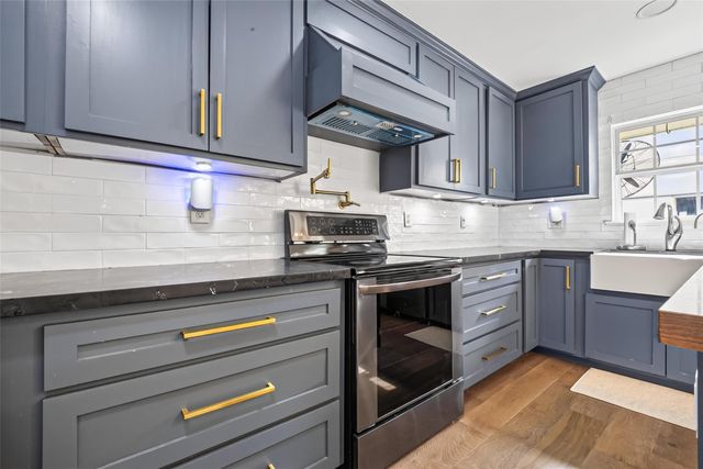 12618 Huntingwick Drive 100, Houston, TX 77024
