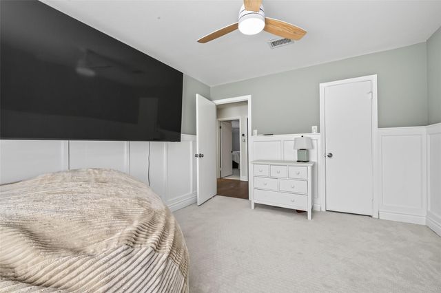 12618 Huntingwick Drive 100, Houston, TX 77024