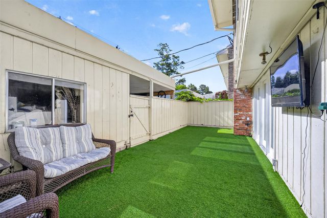 12618 Huntingwick Drive 100, Houston, TX 77024