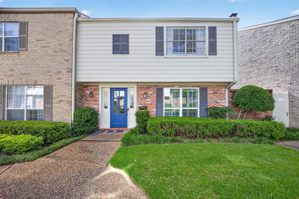 12618 Huntingwick Drive 100, Houston, TX 77024