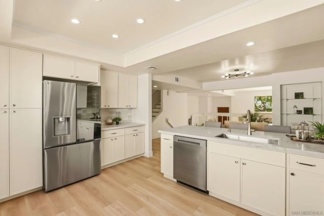 7382 Caminito Carlotta, San Diego, CA 92120
