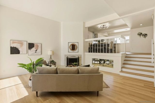 7382 Caminito Carlotta, San Diego, CA 92120