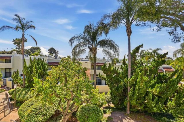 7382 Caminito Carlotta, San Diego, CA 92120