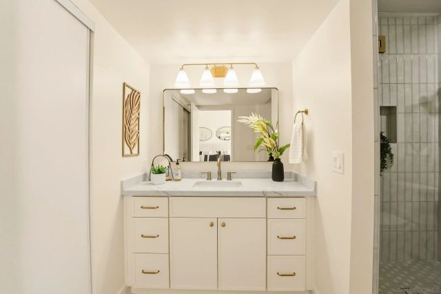 7382 Caminito Carlotta, San Diego, CA 92120