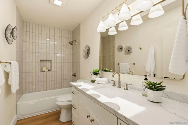 7382 Caminito Carlotta, San Diego, CA 92120