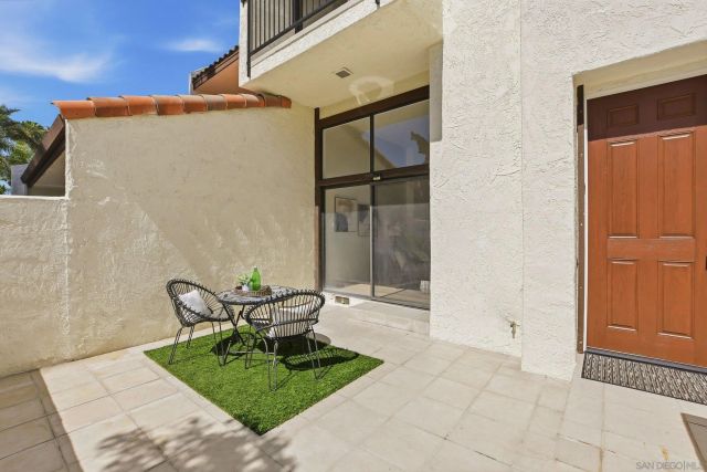 7382 Caminito Carlotta, San Diego, CA 92120