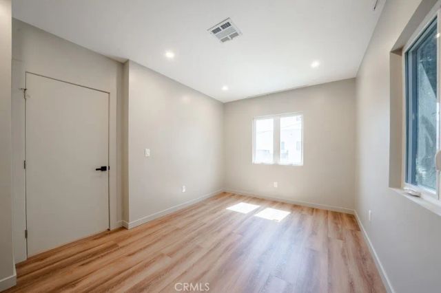 10 Esperanza Avenue 12, Long Beach, CA 90802