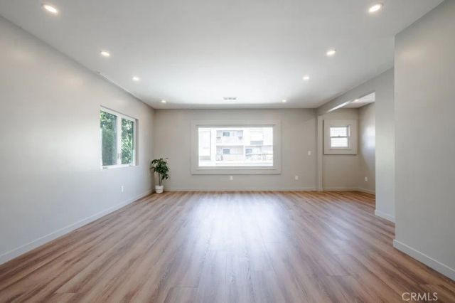 10 Esperanza Avenue 12, Long Beach, CA 90802