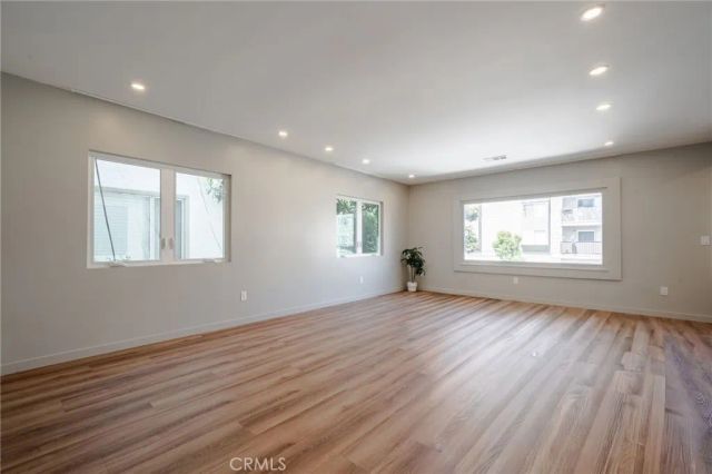 10 Esperanza Avenue 12, Long Beach, CA 90802