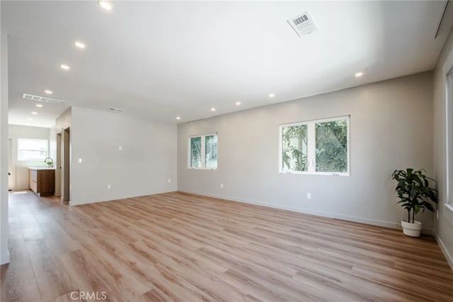 10 Esperanza Avenue 12, Long Beach, CA 90802