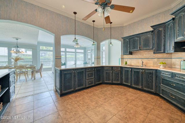 1273 QUEENS ISLAND Court, Jacksonville, FL 32225