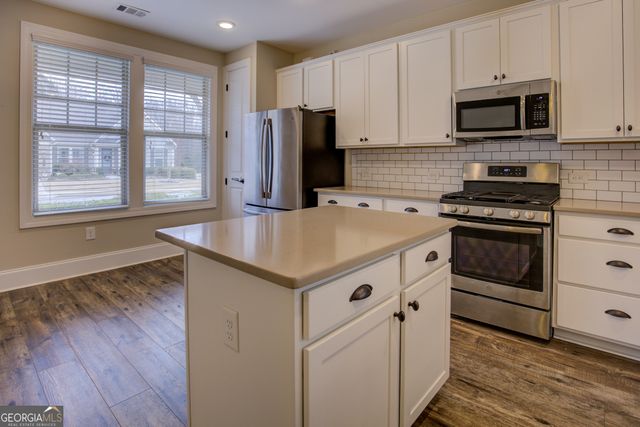 208 Silver Maple Court, Peachtree City, GA 30269
