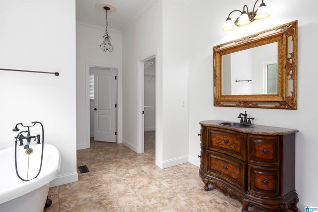 2000 SHADOW OAKS CIRCLE, Wilsonville, AL 35186