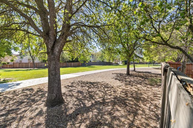 5336 Wadsworth Way, Sacramento, CA 95835