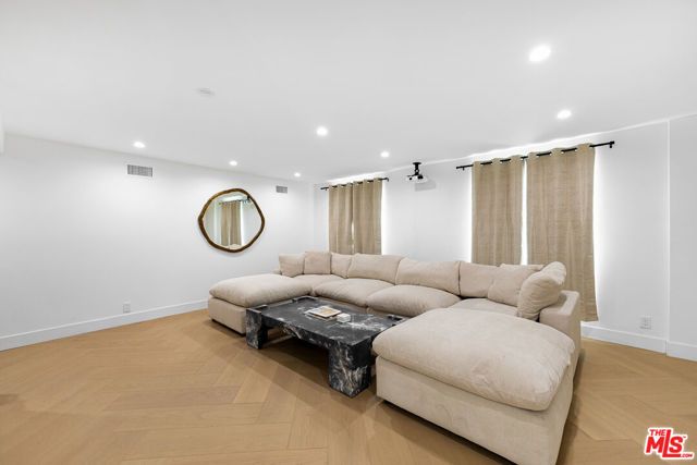 4491 Gayle Drive, Tarzana (los Angeles), CA 91356