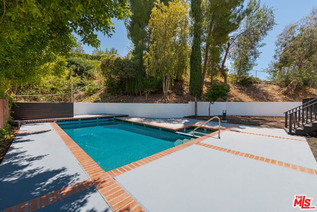 4491 Gayle Drive, Tarzana (los Angeles), CA 91356