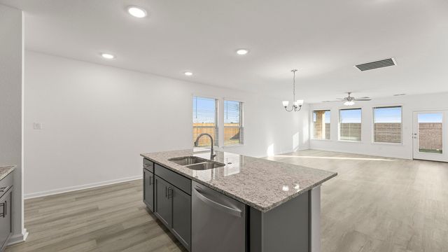 778 Hidden Feather Drive, Lavon, TX 75166