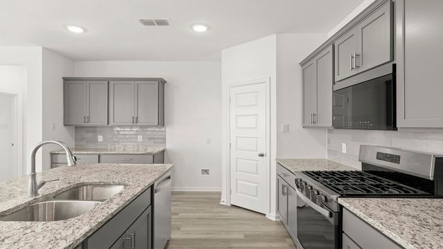 778 Hidden Feather Drive, Lavon, TX 75166