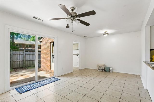381 Circuit Ln Unit C, Newport News, VA 23608