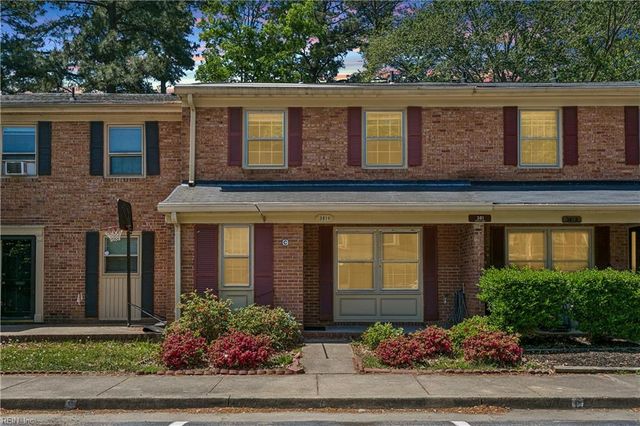381 Circuit Ln Unit C, Newport News, VA 23608