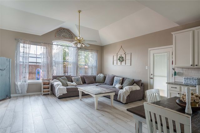 1532 Niagara Boulevard, Lewisville, TX 75077