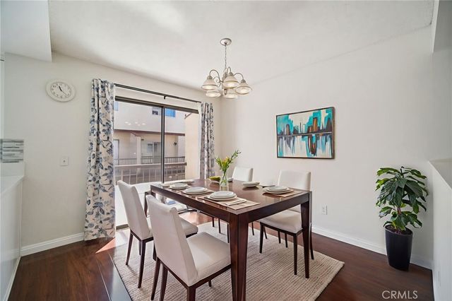 22525 Sherman Way 403, West Hills, CA 91307