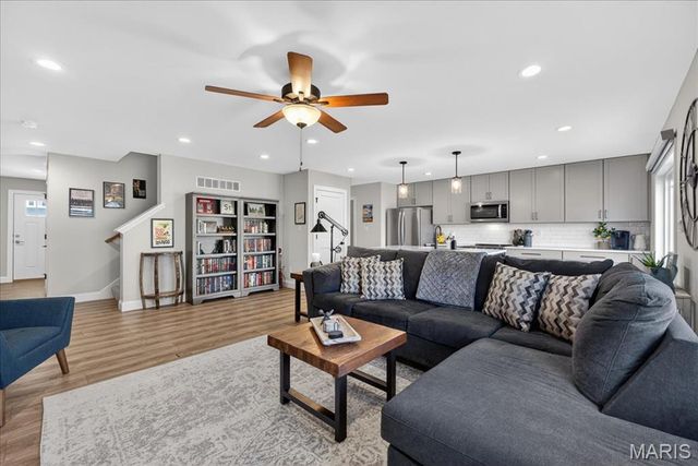 9007 Camino Trail, Cottleville, MO 63304