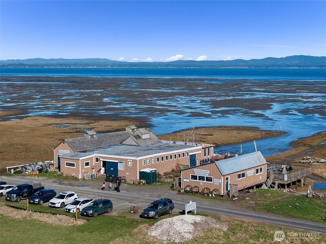 3212 Oysterville Road, Oysterville, WA 98641