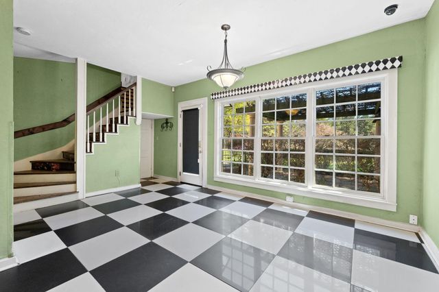 210 W Fm 247 Road, Huntsville, TX 77320